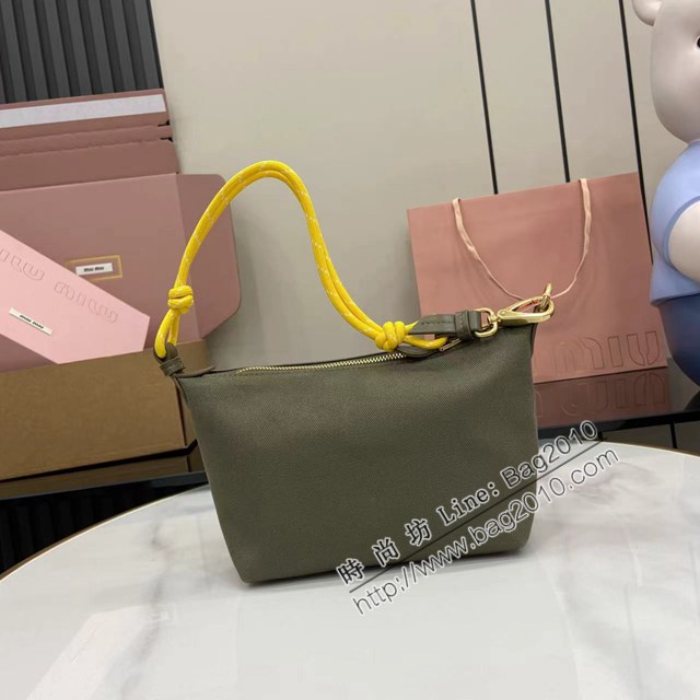 MIU MIU專櫃繆繆最新款帆布飯盒包肩背包 jh2937型號：5NE841